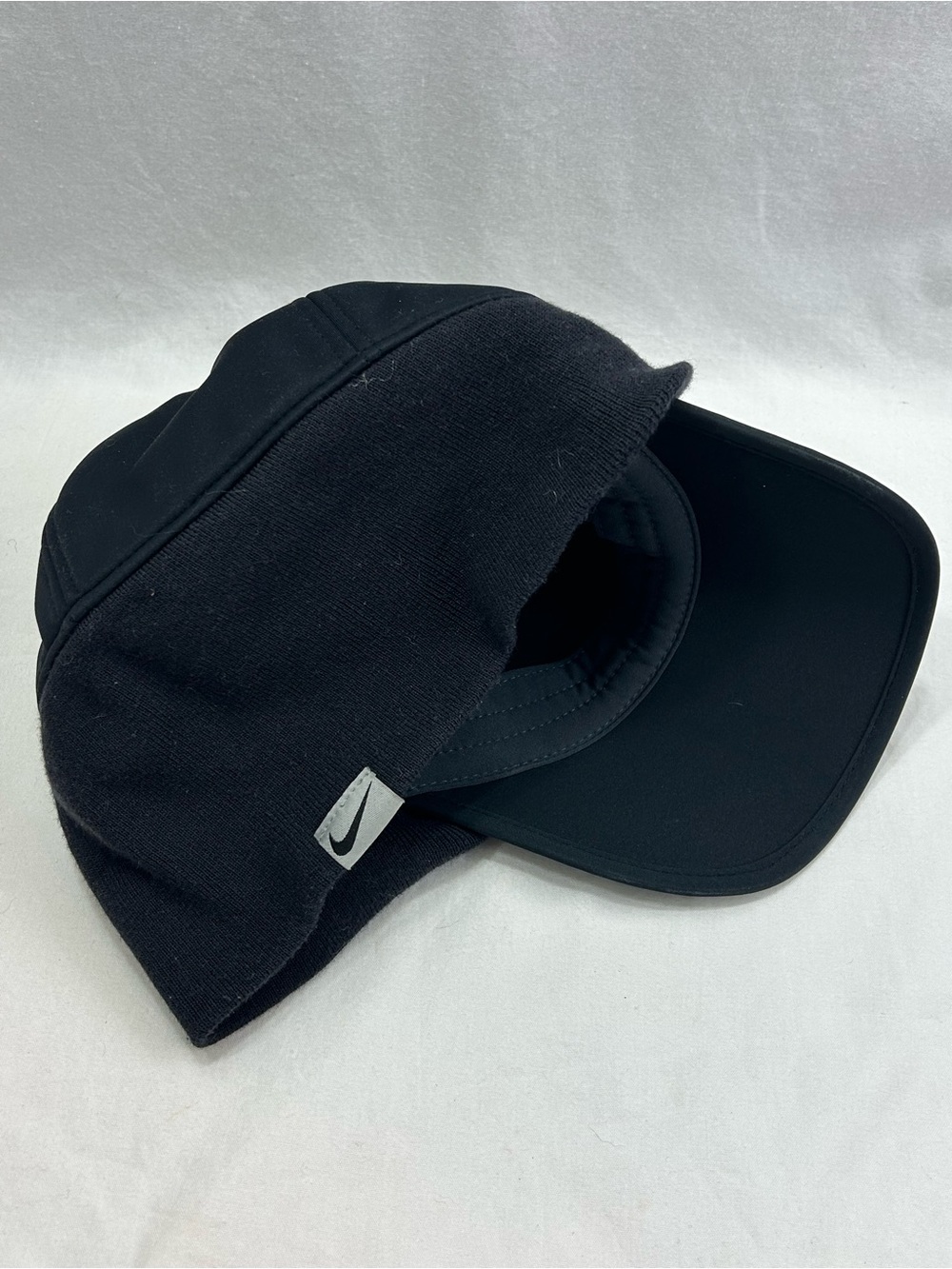 Nike Golf Black Hat Cap with White Swoosh Fleece Ear Neck Flap - Picture 2 of 3